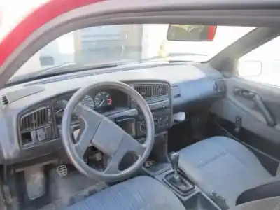 Vehicul casat volkswagen passat 1.8 g al anului 1992 alimentat g-rf