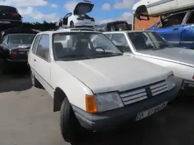 Veículo de Sucata PEUGEOT 205 1.1 G -1E1E do ano 1988 alimentado G-1E1E