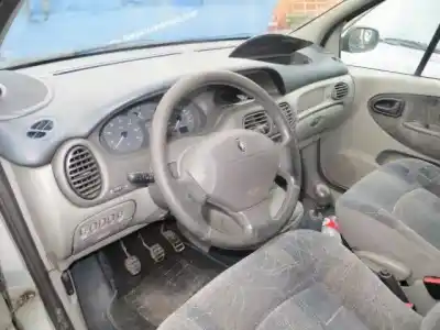 Scrapping Vehicle renault scenic (ja..) 1.9 d rt of the year 1999 powered d/f9q a7