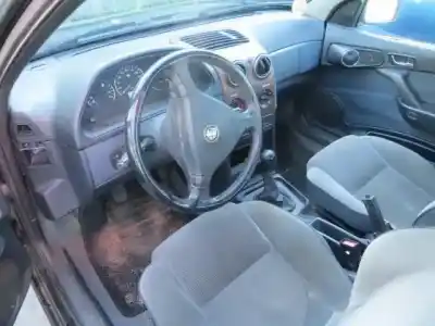 Veículo de Sucata alfa romeo 146 (930_) 1.9 jtd (930.b4b) do ano 2000 alimentado ar 32302