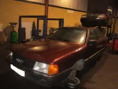 Veicolo di demolizione AUDI 100 2.2 G -KU dell'anno 1990 alimentato G-KU