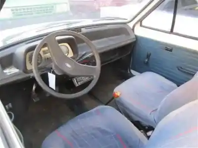 Veículo de Sucata ford fiesta 0.9 g explosion 4tiempos do ano 1981 alimentado explosion 4tiem