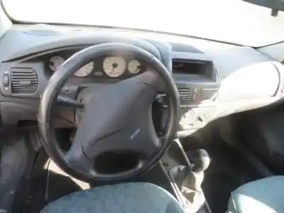 Veículo de Sucata fiat brava (182_) 1.6 16v (182.bb) do ano 1999 alimentado 182 a4.000