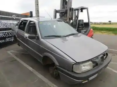 Véhicule à la ferraille VOLKSWAGEN                                         PASSAT                                                                                                                                                                                                                                                     1.8 G                                                                                                                                                                                                                                                      de l'année 1988 alimenté G-PB