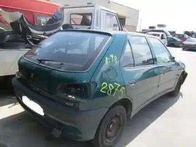 Veículo de Sucata peugeot 306 1.4 g-nfz do ano 1998 alimentado g-nfz