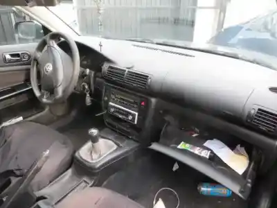 Veículo de Sucata volkswagen passat b5 (3b2) 1.6 do ano 1997 alimentado adp,ahl,ana,arm