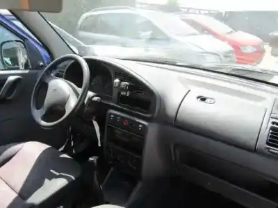 Veículo de Sucata citroen berlingo 1.9 d x familiar do ano 2000 alimentado d-wjz