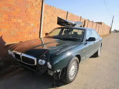 Verschrottungsfahrzeug JAGUAR XJ 3.2G (XJ8)AUOTMATICEXECUTIVE des Jahres 1998 angetrieben G-AC