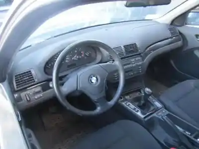 Veículo de Sucata bmw 3 (e46) 323 i do ano 1999 alimentado g-25-6s-4