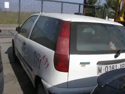 Verschrottungsfahrzeug fiat punto 1.2 d spi cm des jahres 1999 angetrieben 