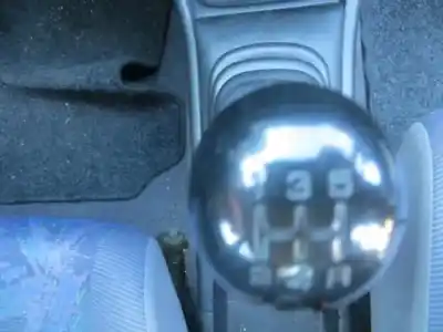 Veículo de Sucata nissan almera i hatchback (n15) 1.4 do ano 1999 alimentado ga14de