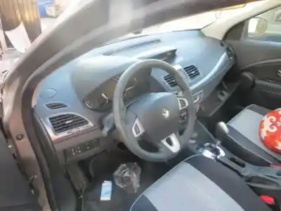 Veículo de Sucata renault megane 1.5 dci k9k j8 do ano 2012 alimentado k9k 837