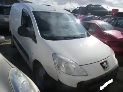 Veículo de Sucata PEUGEOT PARTNER FURGONETA/MONOVOLUMEN 1.6 HDI / BLUEHDI 75 do ano 2011 alimentado D-9HT O 9H03