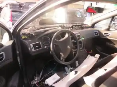 Veículo de Sucata peugeot 307 sw (3h) 2.0 hdi 110 do ano 2003 alimentado d-rhs