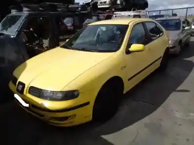 Scrapping Vehicle SEAT LEON (1M1) 1.6 16 V of the year 2001 powered AUS,AZD,BCB