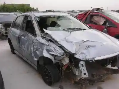 Veículo de Sucata kia cerato (ld) 1.5 crdi do ano 2006 alimentado (d-d4fa)