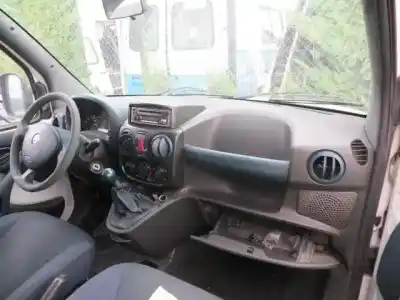 Veículo de Sucata fiat doblo 1.9 td do ano 2003 alimentado d-182b9000