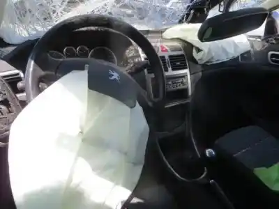 Veículo de Sucata peugeot 307 sw (3h) 1.6 16v do ano 2004 alimentado nfu (tu5jp4)