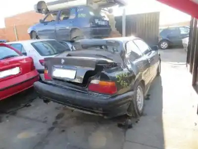 Veículo de Sucata bmw 3 coupé (e36) 318 is do ano 1992 alimentado m42 b18 (184s1)