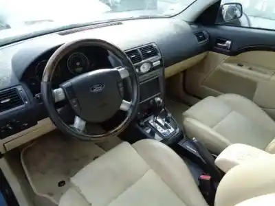 Veículo de Sucata ford mondeo iii sedán (b4y) 2.5 v6 24v do ano 2004 alimentado lcbd