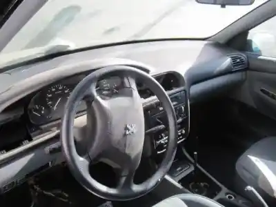 Veículo de Sucata peugeot 406 (8b) 1.8 16v do ano 1999 alimentado 