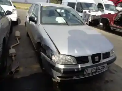 Veicolo di demolizione seat cordoba (6k1, 6k2) 1.4 16v dell'anno 2002 alimentato ape,aua