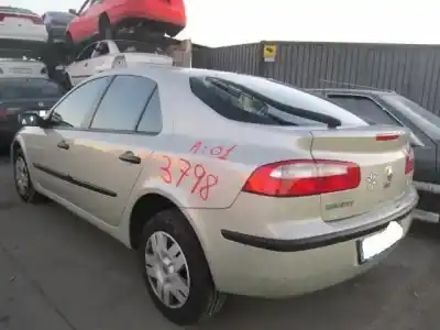 Veículo de Sucata renault laguna ii (bg0/1_) 1.6 16v (bg0a, bg0l) do ano 2001 alimentado k4m 710,k4m 714