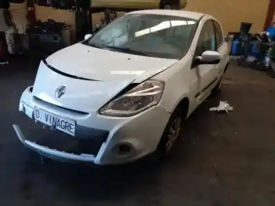 Scrapping Vehicle renault clio iii (br0/1, cr0/1) 1.2 16v (br02, br0j, br11, cr02, cr0j, cr11) of the year 2010 powered d4f 706,d4f 740,d4f 764