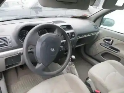 Veicolo di demolizione renault clio 1.5td/k9k b7 dell'anno 2002 alimentato d/k9k b7