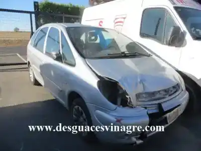Vehicul casat CITROEN XSARA PICASSO 2.0 D al anului 2001 alimentat D-RHY