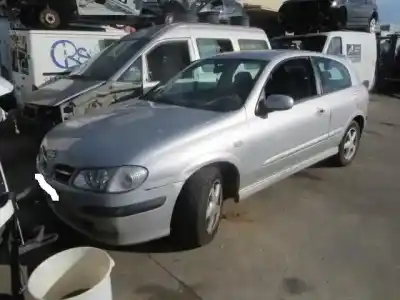 Veículo de Sucata NISSAN ALMERA II (N16) 2.2 DI do ano 2001 alimentado YD22DDT