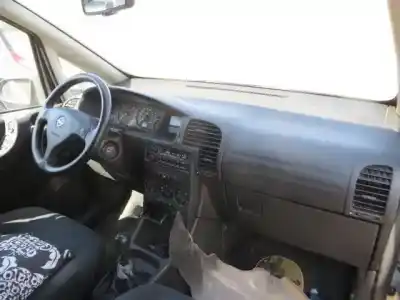 Vehicul casat opel zafira 2.0 td al anului 2002 alimentat d-y20dth