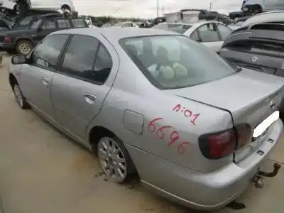 Veículo de Sucata nissan primera (p11) 1.6 16v do ano 2001 alimentado qg16de
