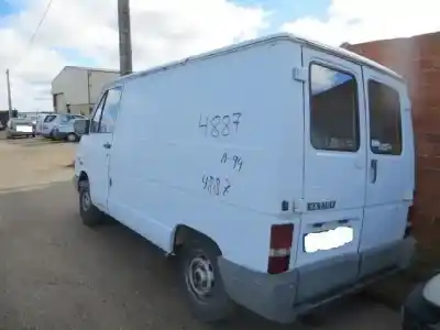 Veicolo di demolizione renault                                            trafic furgón (txx)                                                                                                                                                                                                                                        2.1 d                                                                                                                                                                                                                                                      dell'anno 1994 alimentato 