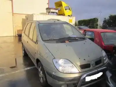 Verschrottungsfahrzeug RENAULT                                            SCÉNIC I MONOSPACE (JA0/1_, FA0_)                                                                                                                                                                                                                          1.9 DCI (JA05, JA1F) des Jahres 2002 angetrieben D/F9Q K7