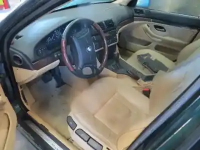 Veículo de Sucata bmw 5 (e39) 525 i do ano 2003 alimentado m54 b25 (256s5)