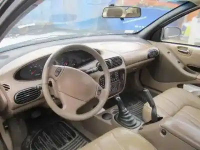 Vehicul casat chrysler stratus 2.0 g/2.0l al anului 1998 alimentat g/2.0l