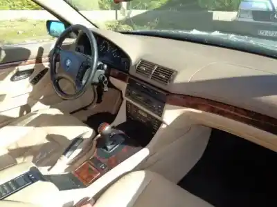 Scrapping Vehicle bmw 5 (e39) 530 d of the year 2000 powered m57 d30 (306d1)