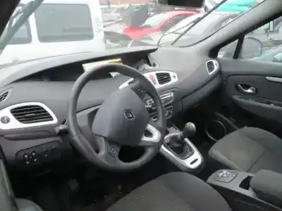 Scrapping Vehicle renault scénic iii (jz0/1_) 1.5 dci of the year 2009 powered k9k 832