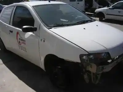 Hurda Aracı FIAT PUNTO A Yılın 2001 güçlü D-188A3000