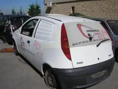 Veículo de Sucata fiat punto a do ano 2001 alimentado d-188a3000