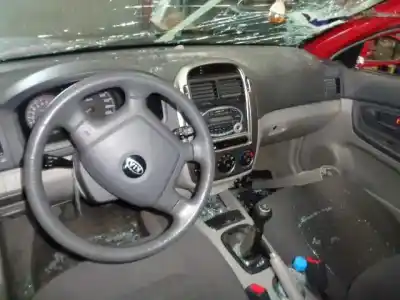 Veículo de Sucata kia cerato i fastback (ld) 1.6 do ano 2005 alimentado g-g4ed