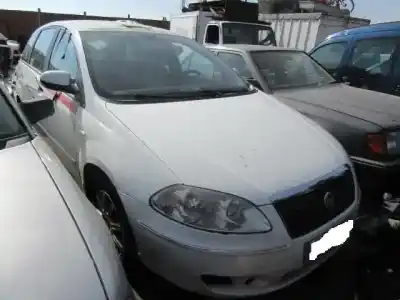 Veículo de Sucata FIAT CROMA (194_) 1.9 D MULTIJET (194AXB1B) do ano 2007 alimentado D-939A1000