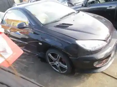 Veículo de Sucata peugeot 206 cc (2d) 1.6 16v (2dnfuf, 2dnfur) do ano 2001 alimentado g-nfu