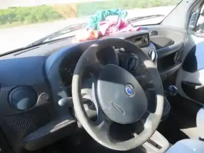 Veículo de Sucata fiat doblo 1.9 td do ano 2003 alimentado d-182b9000