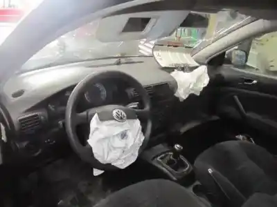 Veículo de Sucata volkswagen passat b5.5 (3b3) 1.9 tdi do ano 2001 alimentado d-awx