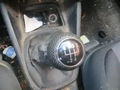 Veículo de Sucata volkswagen golf iv (1j1) 1.6 16v do ano 2003 alimentado g-bcb