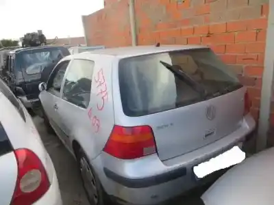 Veículo de Sucata volkswagen golf iv (1j1) 1.6 16v do ano 2003 alimentado g-bcb