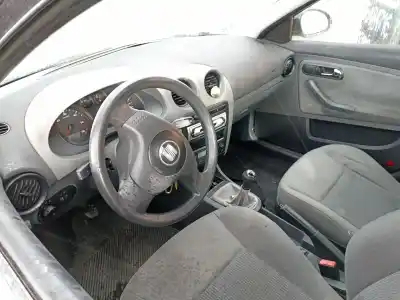 Veículo de Sucata seat cordoba cordoba do ano 2003 alimentado asz