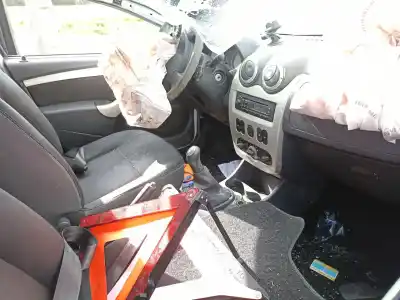 Veículo de Sucata dacia sandero ii 1.2 do ano 2011 alimentado d4f a 702